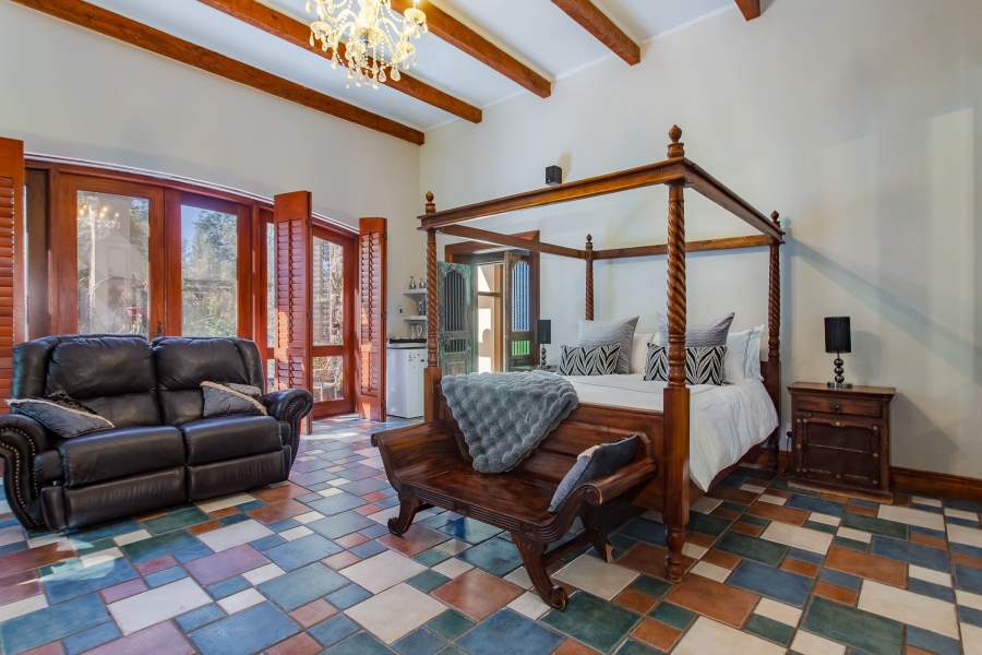 5 Bedroom Property for Sale in Winelands Western Cape